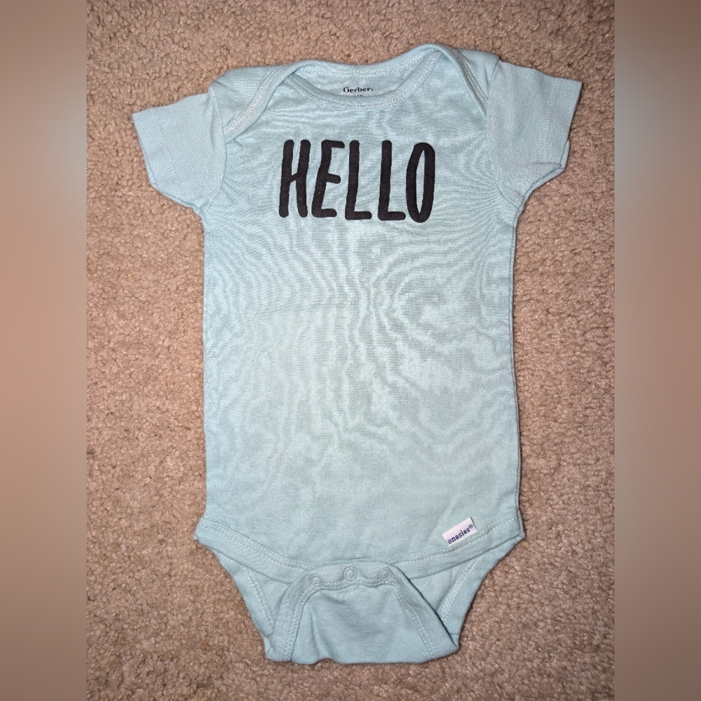 Onesie Bundle size 3-6 months